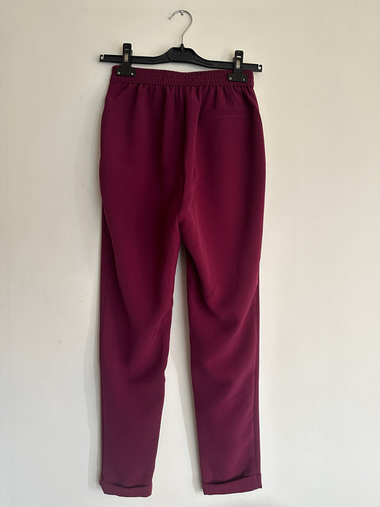 Pantalon vino