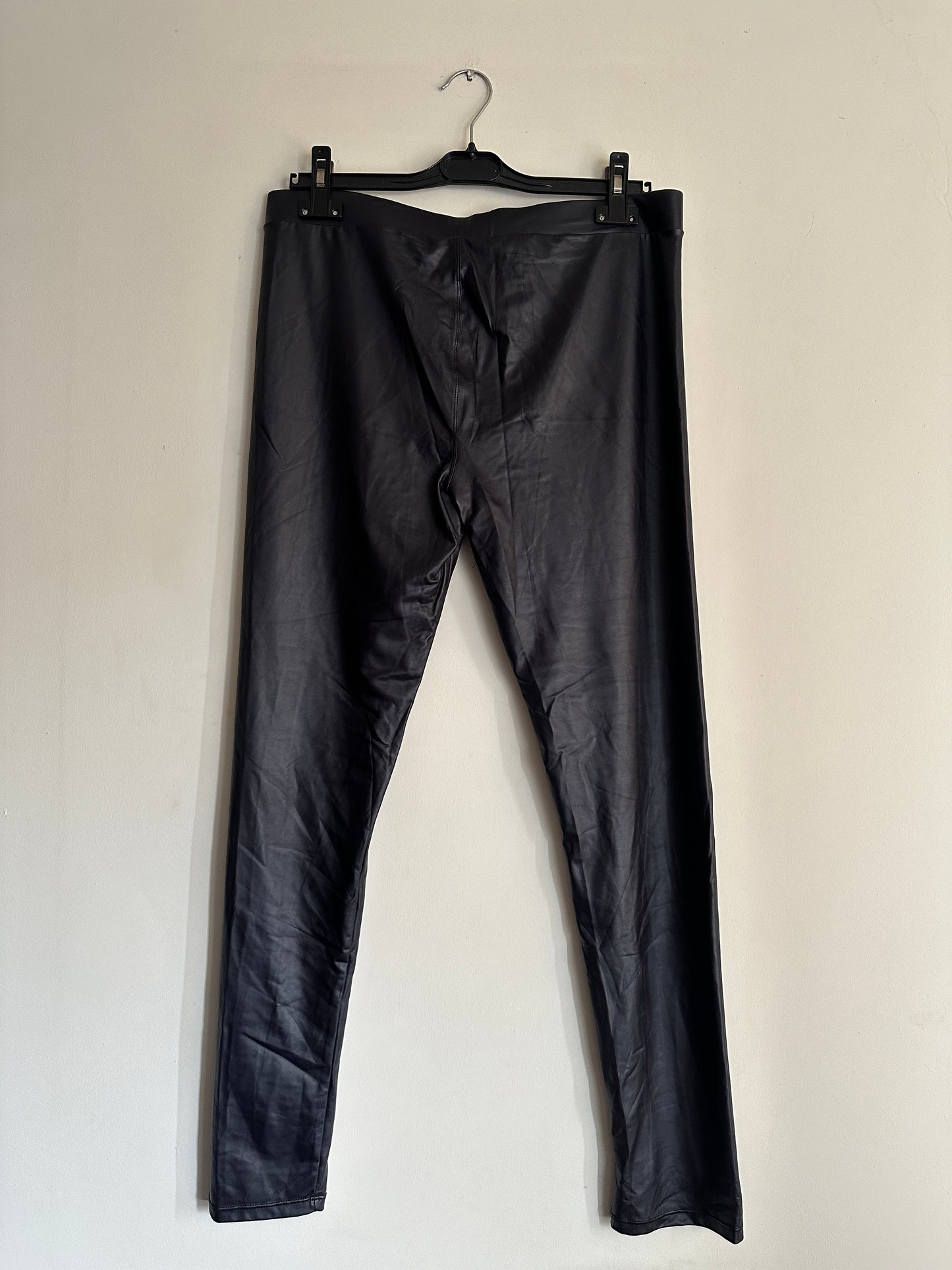 Pantalon negro